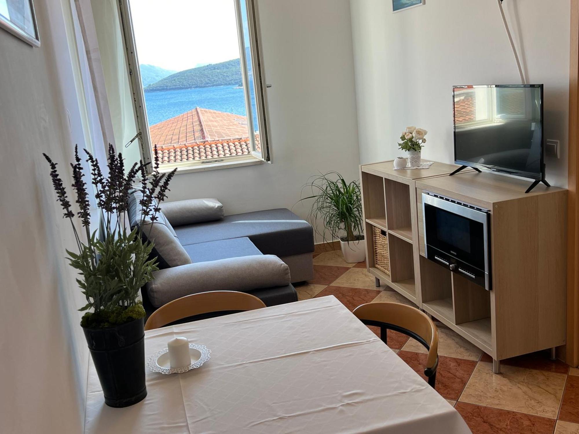 Apartments And Rooms Katija & Egon Korcula Town Exterior photo