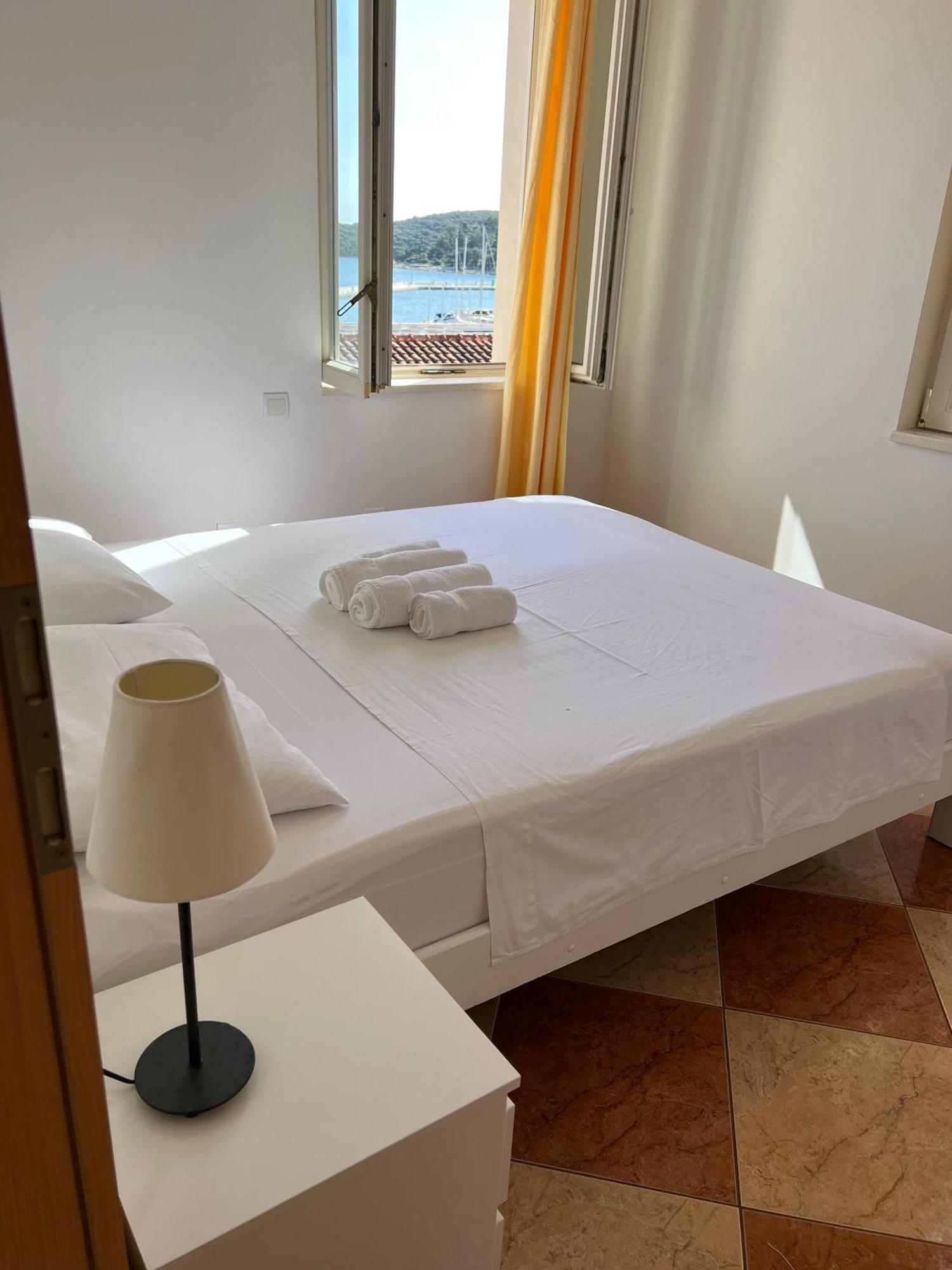 Apartments And Rooms Katija & Egon Korcula Town Exterior photo